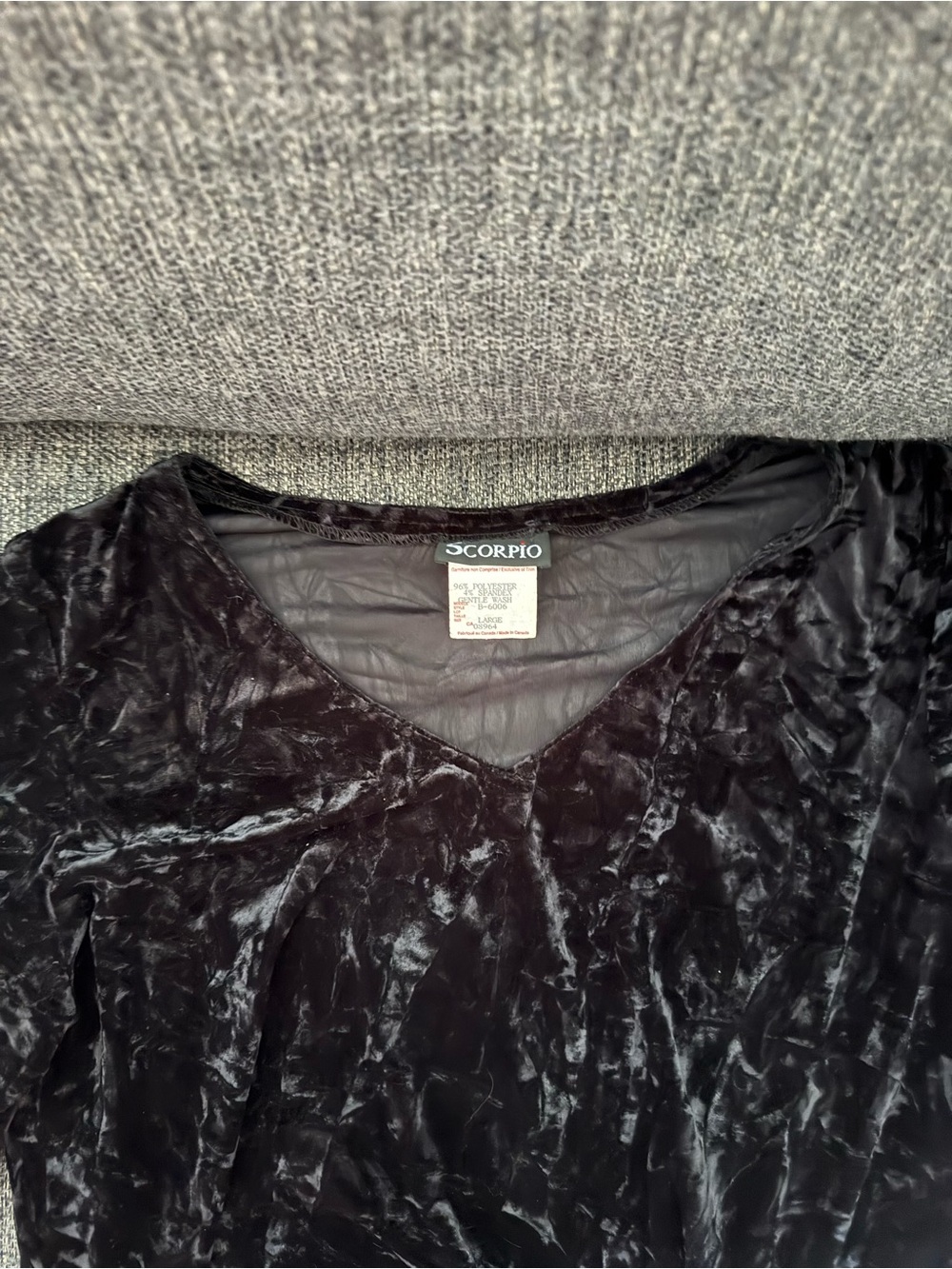 Vintage Scorpio Black Velvet V-Neck Blouse with Cut Out Flare Sleeves - Picture 4 of 6